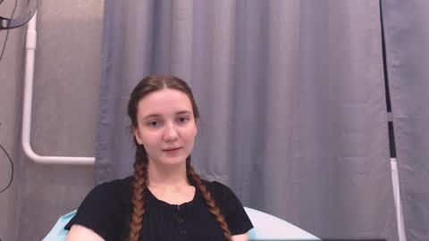 Snapshot of fireflies_fly_ chatting on 01.27.25 fireflies_fly_ online show from 01.27.25