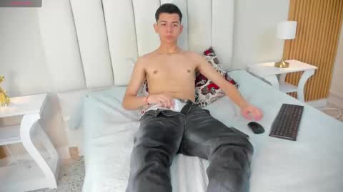 Nicolas online show from 11.02.25