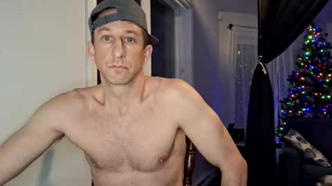 Snapshot of fit_dave_canada chatting on 11.27.25 fit_dave_canada online show from 11.27.25