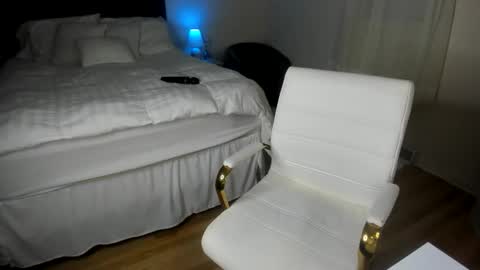 Snapshot of fitandfriskyfunxxx chatting on 01.07.25 Jamie or Frisky online show from 01.07.25