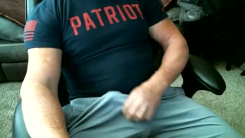 Snapshot of fitguy40 chatting on 12.31.24 fitguy40 online show from 12.31.24