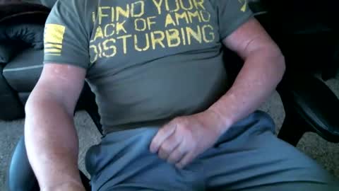 Snapshot of fitguy40 chatting on 01.30.25 fitguy40 online show from 01.30.25