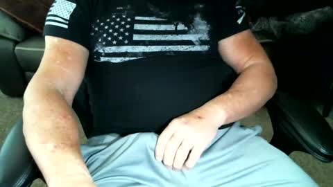 Snapshot of fitguy40 chatting on 02.15.25 fitguy40 online show from 02.15.25