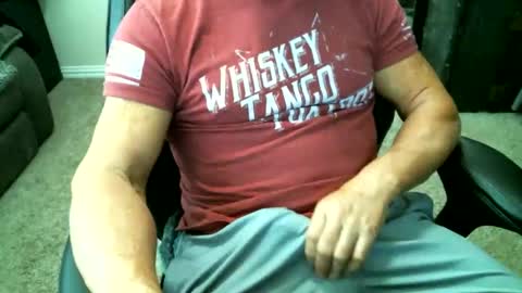 Snapshot of fitguy40 chatting on 11.03.25 fitguy40 online show from 11.03.25