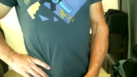 Snapshot of fitguy40 chatting on 11.13.25 fitguy40 online show from 11.13.25