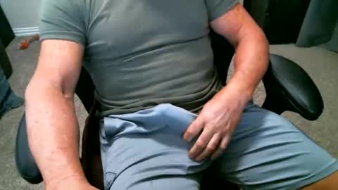 Snapshot of fitguy40 chatting on 11.23.25 fitguy40 online show from 11.23.25