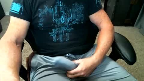 Snapshot of fitguy40 chatting on 12.02.25 fitguy40 online show from 12.02.25