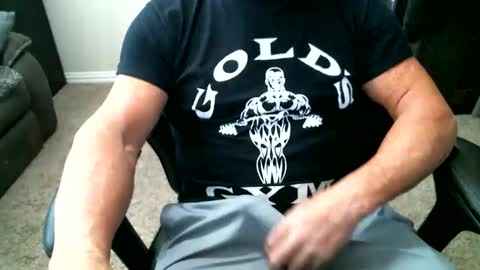 Snapshot of fitguy40 chatting on 01.17.26 fitguy40 online show from 01.17.26