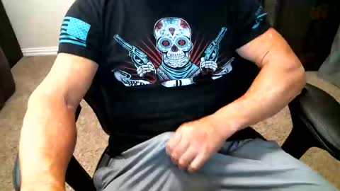 Snapshot of fitguy40 chatting on 02.11.26 fitguy40 online show from 02.11.26