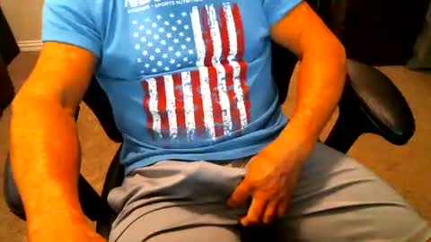 Snapshot of fitguy40 chatting on 03.22.26 fitguy40 online show from 03.22.26