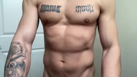 Snapshot of fithornyandtatted chatting on 01.16.25 fithornyandtatted online show from 01.16.25