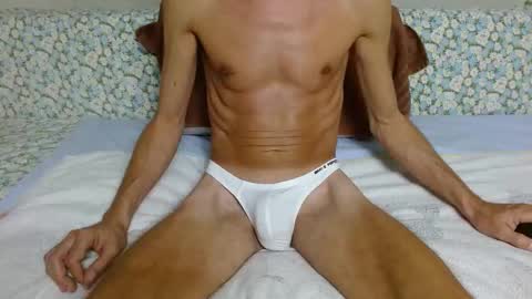 Snapshot of fithotguy90 chatting on 09.13.25 Luis online show from 09.13.25
