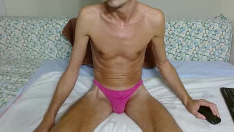 Snapshot of fithotguy90 chatting on 10.12.25 Luis online show from 10.12.25