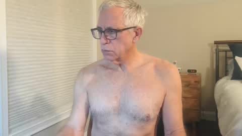 Snapshot of fitman999 chatting on 12.20.24 Jon online show from 12.20.24