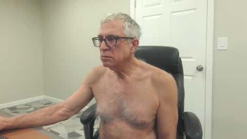 Snapshot of fitman999 chatting on 12.25.24 Jon online show from 12.25.24