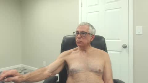 Snapshot of fitman999 chatting on 12.25.24 Jon online show from 12.25.24