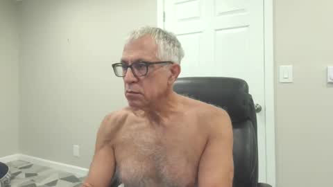 Snapshot of fitman999 chatting on 10.05.25 Jon online show from 10.05.25