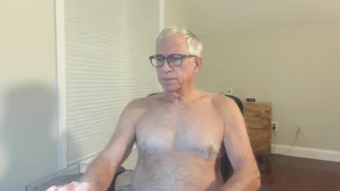 Snapshot of fitman999 chatting on 10.15.25 Jon online show from 10.15.25