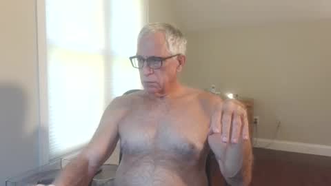 Snapshot of fitman999 chatting on 10.17.25 Jon online show from 10.17.25