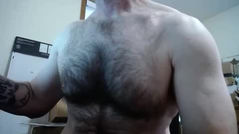 Snapshot of fitshow75 chatting on 11.02.25 Links in Bio below online show from 11.02.25