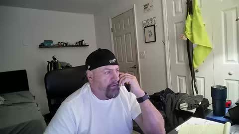 Snapshot of flaguy3233 chatting on 12.04.24 Florida guy online show from 12.04.24
