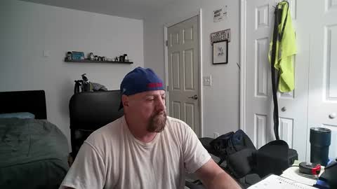 Snapshot of flaguy3233 chatting on 12.08.24 Florida guy online show from 12.08.24