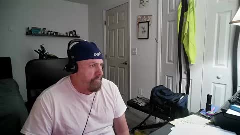 Snapshot of flaguy3233 chatting on 01.04.25 Florida guy online show from 01.04.25