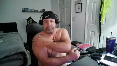 Snapshot of flaguy3233 chatting on 02.14.25 Florida guy online show from 02.14.25
