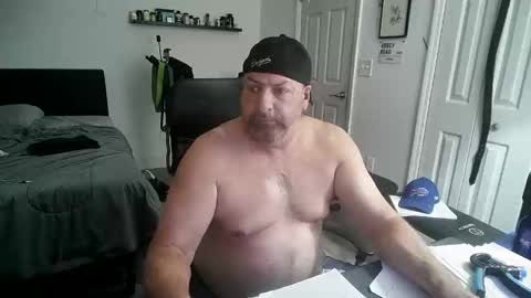Snapshot of flaguy3233 chatting on 10.01.25 Florida guy online show from 10.01.25