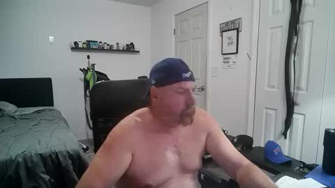 Snapshot of flaguy3233 chatting on 10.11.25 Florida guy online show from 10.11.25