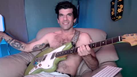 Snapshot of flanneldong chatting on 09.18.25 Flannel Dong online show from 09.18.25