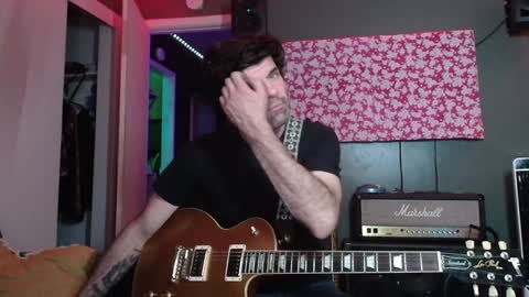 Snapshot of flanneldong chatting on 09.27.25 Flannel Dong online show from 09.27.25