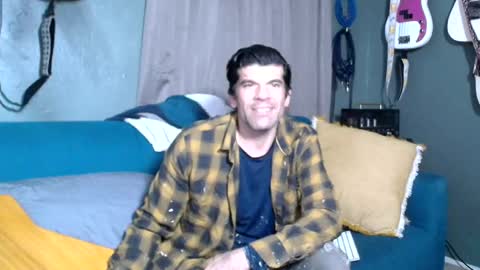 Snapshot of flanneldong chatting on 10.13.25 Flannel Dong online show from 10.13.25