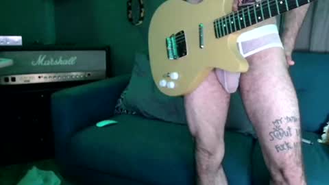 Snapshot of flanneldong chatting on 10.15.25 Flannel Dong online show from 10.15.25