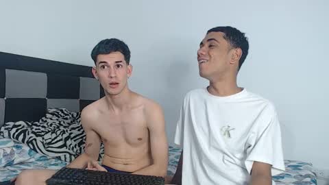 Snapshot of fleeting_love chatting on 12.21.25 Steven and Daniel online show from 12.21.25