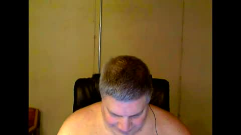 Snapshot of fletch32 chatting on 01.12.25 jd online show from 01.12.25