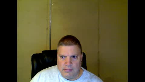 Snapshot of fletch32 chatting on 02.16.25 jd online show from 02.16.25