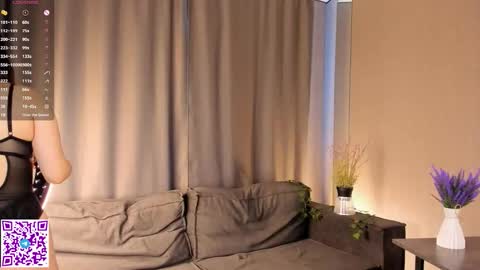 Snapshot of flirtbubble chatting on 10.14.25 Doloras online show from 10.14.25