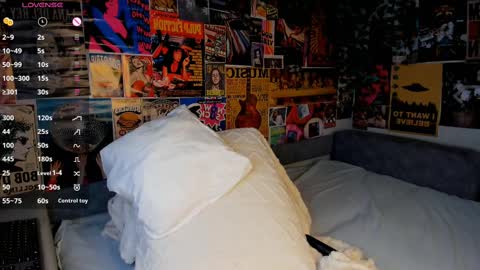 Emely  online show from 03.09.25