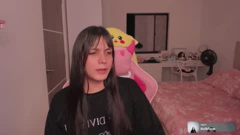 Snapshot of flora_angelical chatting on 09.24.25 Angel online show from 09.24.25