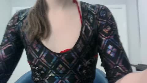 Snapshot of florally chatting on 01.26.25 Florally Mille Bun online show from 01.26.25