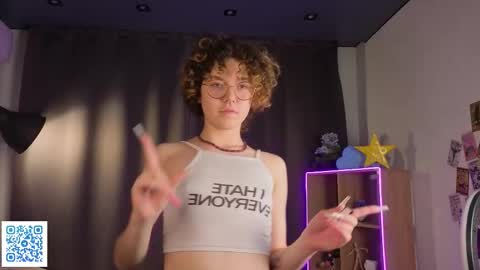 Snapshot of florenceherrick chatting on 12.14.25 Margo online show from 12.14.25