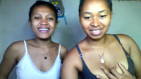 florencia011 online show from 10.19.25