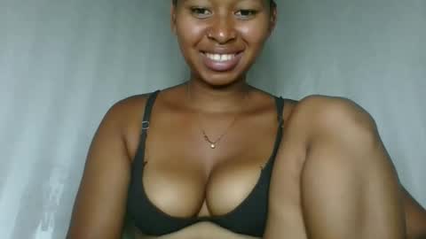 florencia011 online show from 12.21.25