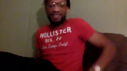 Snapshot of flow237 chatting on 12.15.25 Flow237 online show from 12.15.25