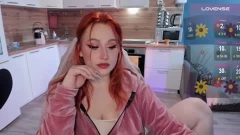 Snapshot of flower_camellia chatting on 12.18.24 Camelia online show from 12.18.24