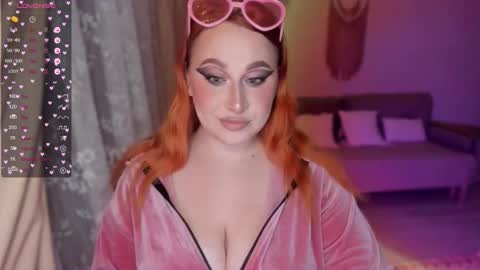 Snapshot of flower_camellia chatting on 10.01.25 Camelia online show from 10.01.25