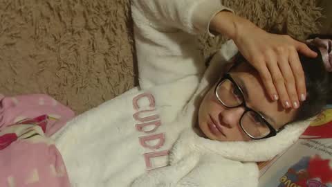 say meow and send tip  online show from 02.03.25