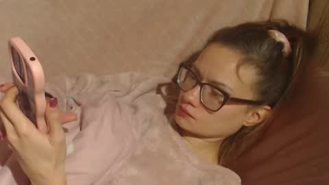 Snapshot of flowercandydoll13 chatting on 12.18.25 say meow and send tip online show from 12.18.25