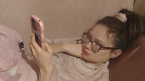 Snapshot of flowercandydoll13 chatting on 02.19.26 say meow and send tip online show from 02.19.26